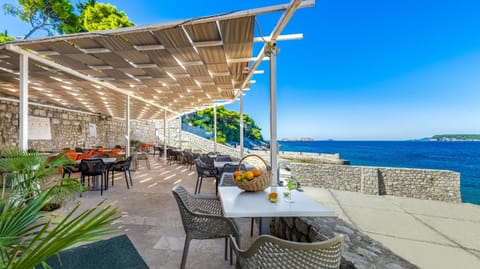 Lounge or bar, Beach, Sea view