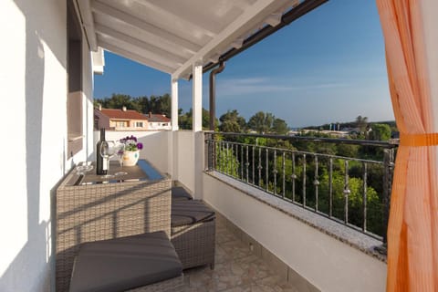 Property building, Balcony/Terrace