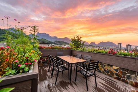 View (from property/room), Balcony/Terrace