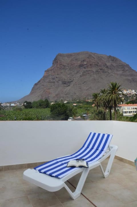Natural landscape, Mountain view, sunbed