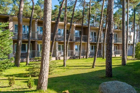Property building, Natural landscape, Children play ground, Balcony/Terrace, pet friendly