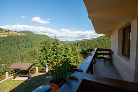 View (from property/room), Balcony/Terrace
