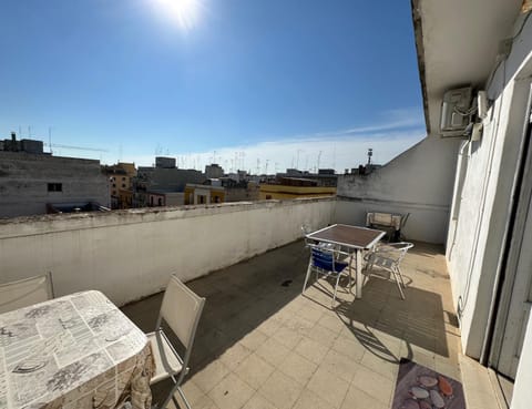 Property building, View (from property/room), Balcony/Terrace, City view, City view