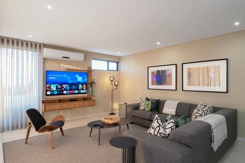 Communal lounge/ TV room, TV and multimedia