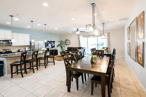 Kitchen or kitchenette, Living room, Dining area