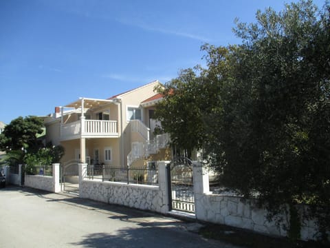 Apartments Carol Apartment in Dubrovnik-Neretva County