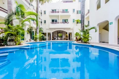 Garden, Swimming pool, Swimming pool