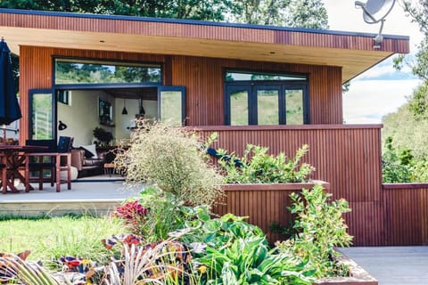Patio, BBQ facilities, Balcony/Terrace