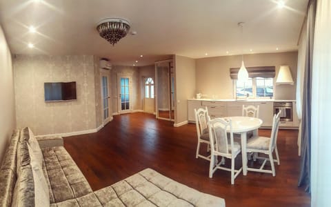 Kitchen or kitchenette, Living room