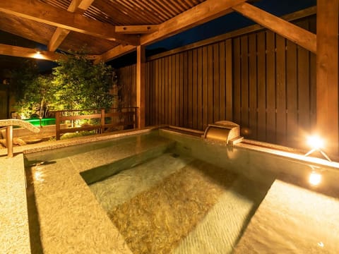 Open Air Bath