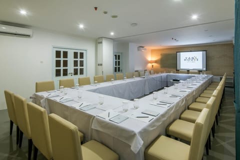 Meeting/conference room