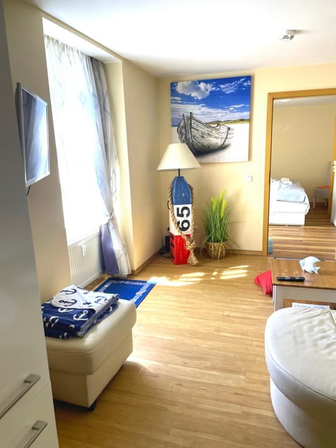 TV and multimedia, Living room, Photo of the whole room, Seating area