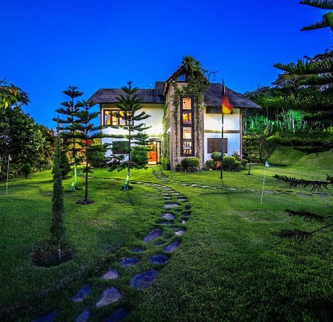 Property building, Garden