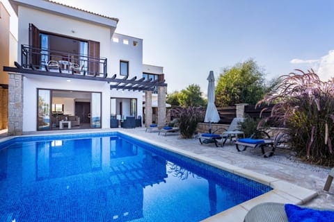 Greko Mare Front Line Villa in Protaras