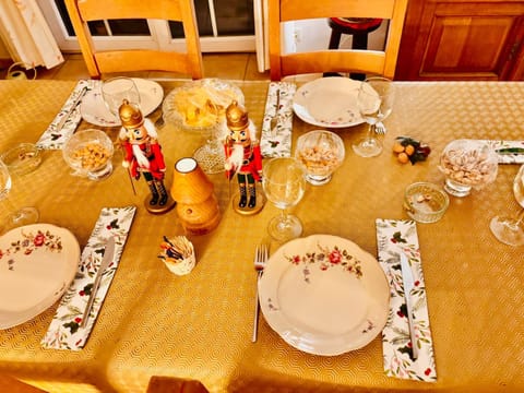 Food and drinks, Lunch, Dinner