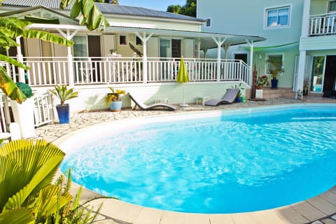 Property building, Facade/entrance, Pool view, Swimming pool