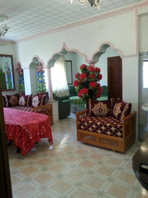 Day, Living room