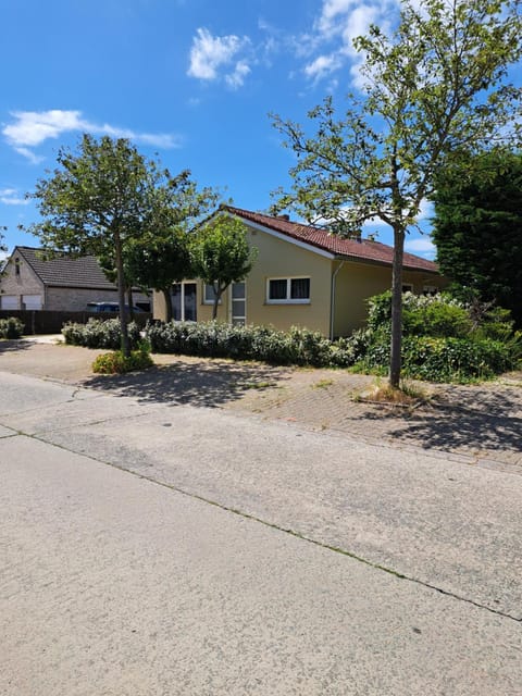 Pavillon du golf House in Bredene