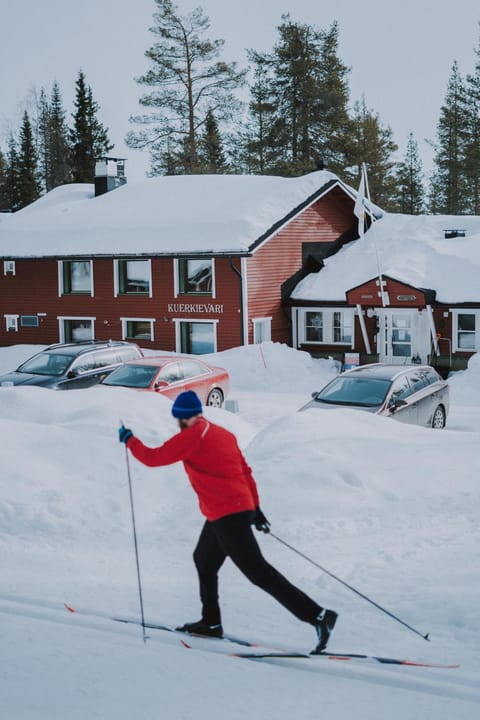 Property building, Day, People, Natural landscape, Winter, Skiing, On site