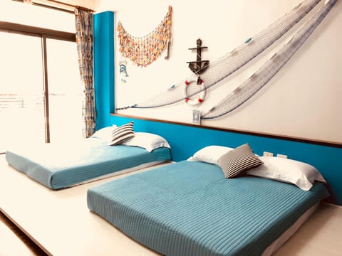 Photo of the whole room, bunk bed
