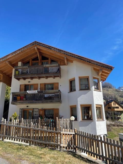 Alpino Charme Apartments Apartment in Province of Brescia