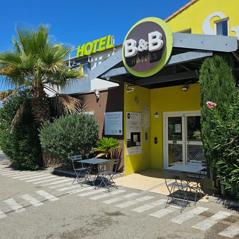 B&B HOTEL Avignon 2 Hotel in Le Pontet