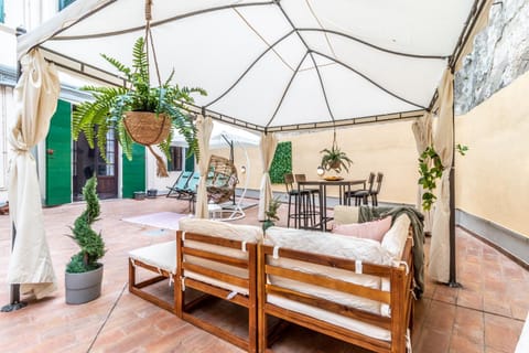 Patio, Balcony/Terrace