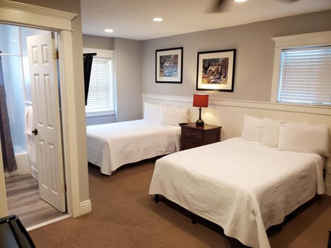 Coronado Island Inn Hotel in Point Loma