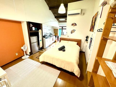 Bed, Kitchen or kitchenette, Photo of the whole room, air conditioner
