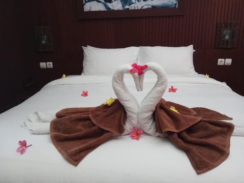 Bed, Decorative detail