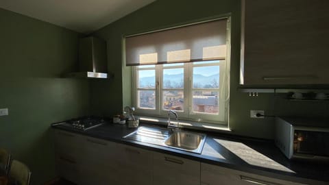 City view, kitchen