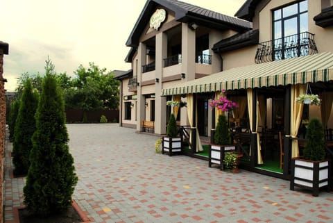Facade/entrance, Balcony/Terrace, On site