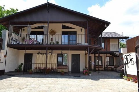 Property building, Balcony/Terrace