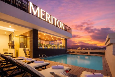 Beach, Swimming pool
