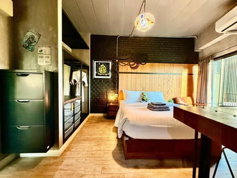 Photo of the whole room, Bedroom, air conditioner