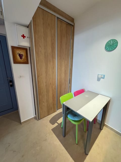 Big Blue New Apartment in Akti Koundourou