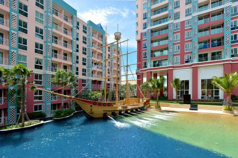 Beach, Aqua park