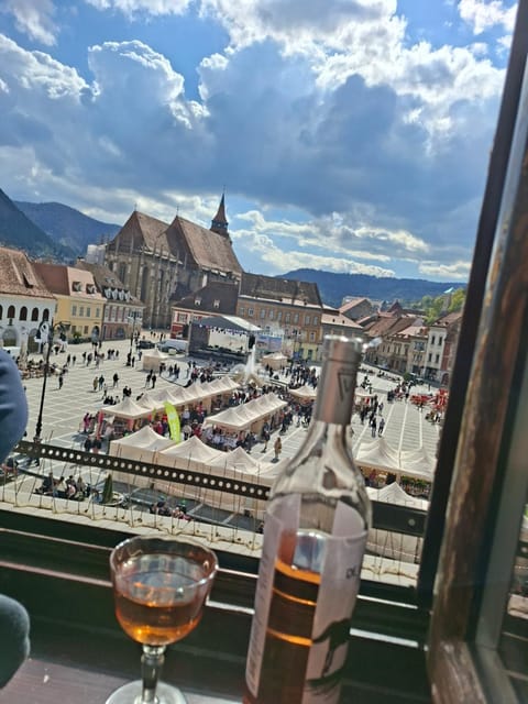 View (from property/room), City view, Landmark view, Mountain view