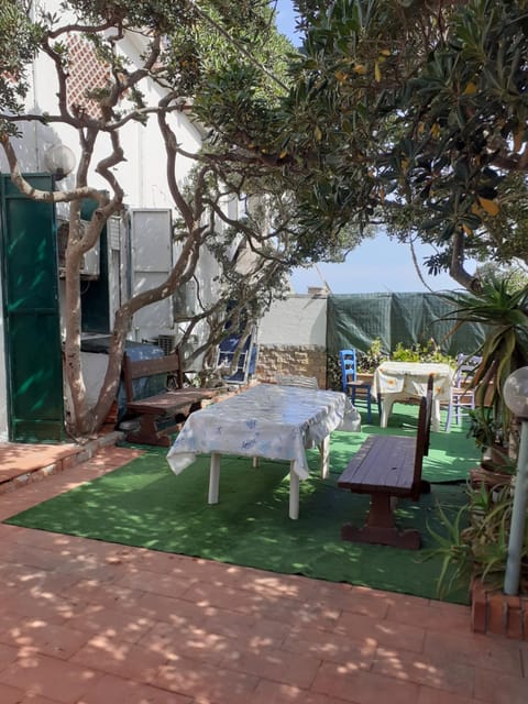 Miramare struttura sulla spiaggia Bed and Breakfast in Sardinia