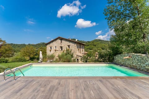 CASALE SANTA CATERINA Jacuzzi and Pool Villa in Umbria