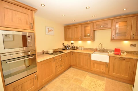 Coffee/tea facilities, Kitchen or kitchenette