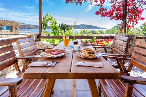 Patio, Natural landscape, View (from property/room), Balcony/Terrace