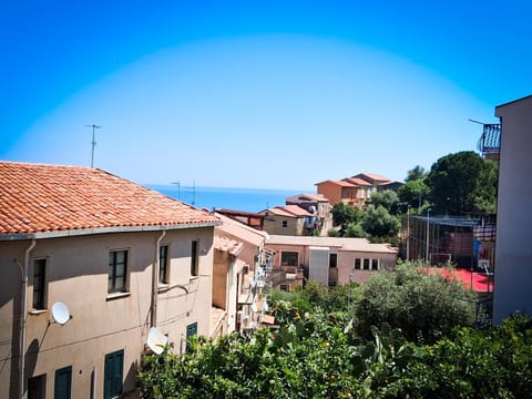 Day, Natural landscape, City view, Sea view