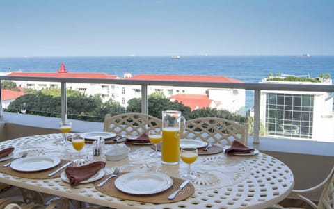 Balcony/Terrace, Dining area, Beach, Landmark view, Sea view