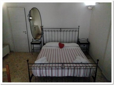 Bed, View (from property/room), View (from property/room), Decorative detail, Decorative detail, Bedroom
