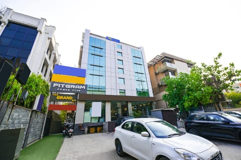 Property building, Facade/entrance