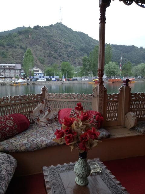 View (from property/room), City view, Lake view, Mountain view, River view, Sea view
