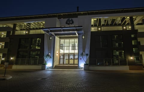 Facade/entrance