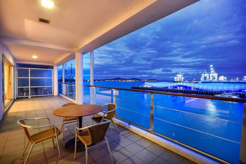 Balcony/Terrace, City view, Sea view