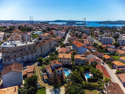 Big swimming pool Moonvidal residence Apartment in Pula